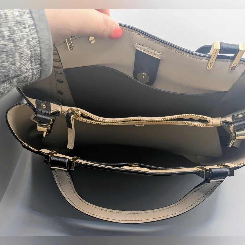 NWOT 3 Pocket Kate Spade Black Spiked Leather Handbag - Picture 4 of 7